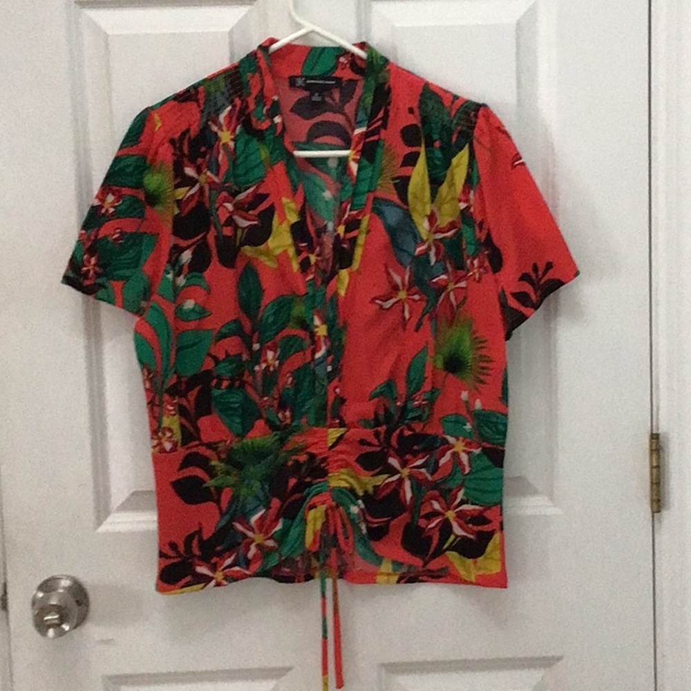 INC Hawaiian print top. Short sleeve size xl